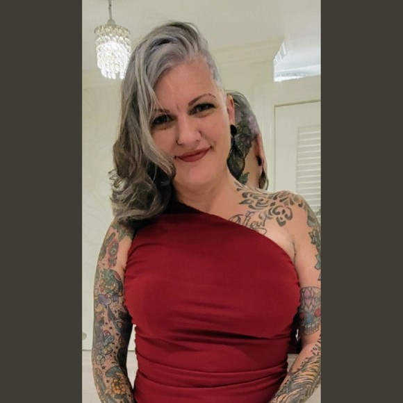 Meet your Posher, Kimberly - Picture 1 of 1